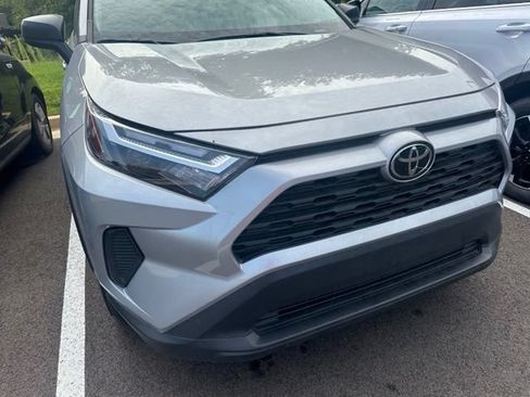 Used 2025 Toyota RAV4 LE AWD/4WD image 5