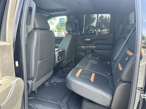 Used 2021 GMC Sierra 1500 AT4 w/ AT4 Premium Package AWD/4WD image 31
