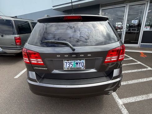Used 2017 Dodge Journey SE w/ Flexible Seating Group FWD image 7