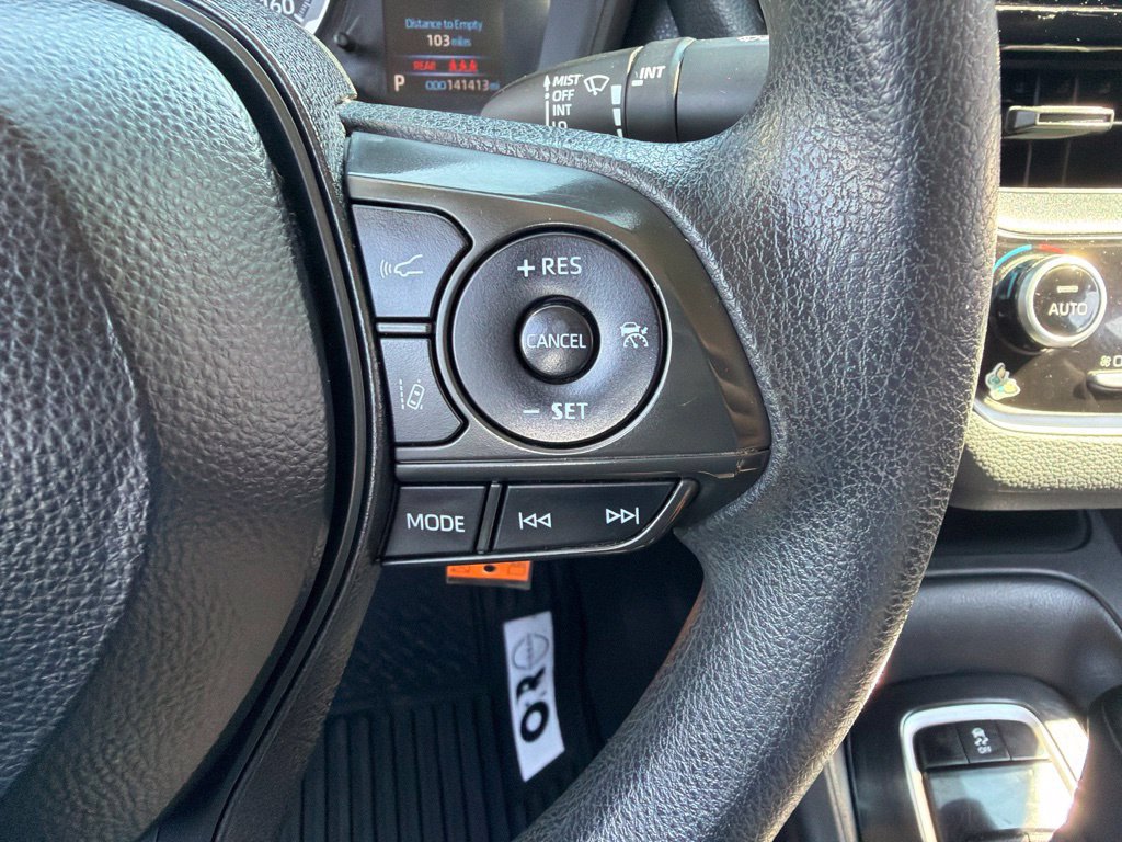 Used 2020 Toyota Corolla LE FWD image 22