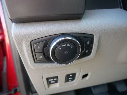 Used 2016 Ford F150 XLT w/ Equipment Group 302A Luxury AWD/4WD image 14