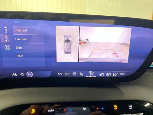 New 2026 Buick Enclave Avenir image 25