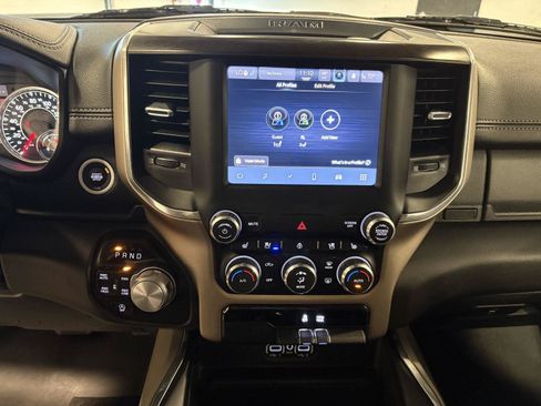 Used 2022 RAM 1500 Laramie AWD/4WD image 18
