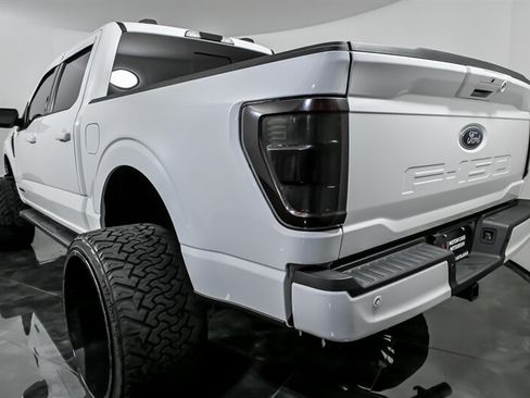 Used 2021 Ford F150 Lariat w/ Equipment Group 502A High AWD/4WD image 8