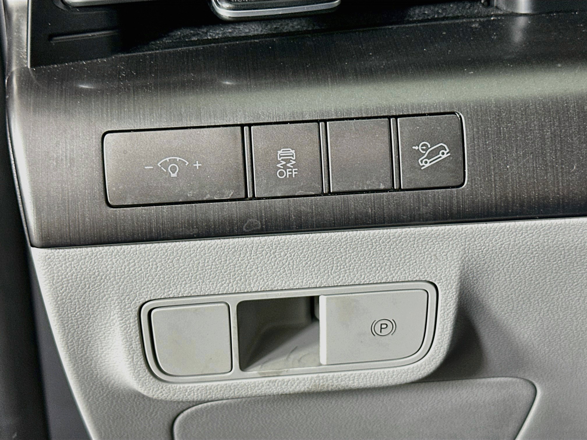 Used 2025 Hyundai Kona SEL FWD image 16