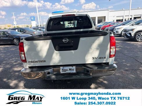 Used 2014 Nissan Frontier SV AWD/4WD image 4