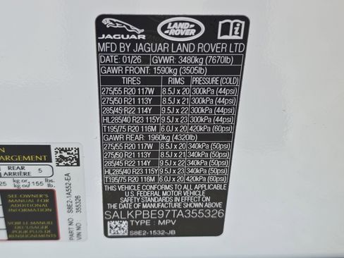 New 2026 Land Rover Range Rover Long Wheelbase SE image 36