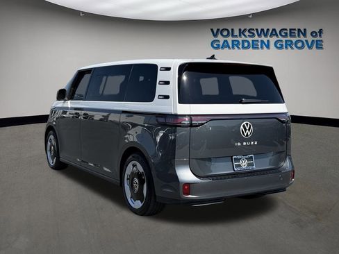 New 2025 Volkswagen ID. Buzz Pro S Plus image 8