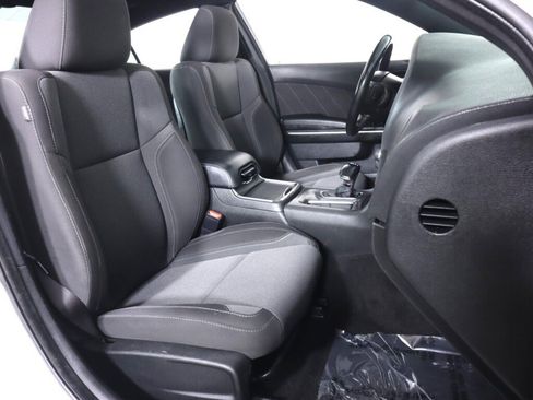 Used 2019 Dodge Charger SXT image 35