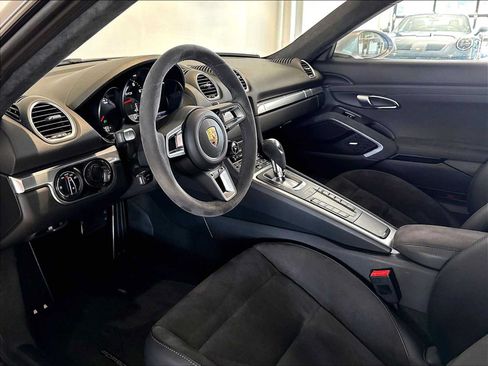 Used 2018 Porsche 718 Cayman GTS RWD image 7