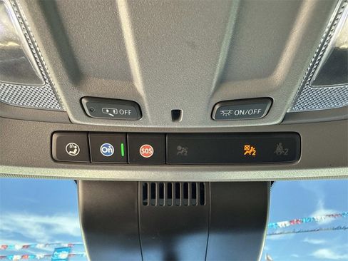 Used 2022 Chevrolet Silverado 1500 LT image 22