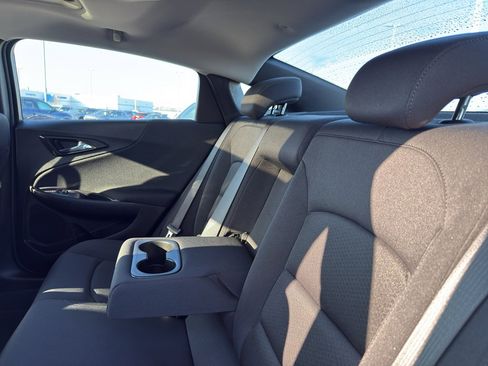 Used 2024 Chevrolet Malibu LT image 34