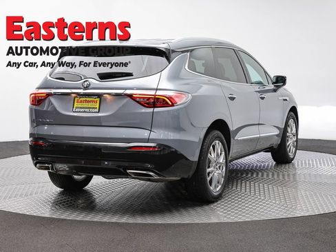 Used 2023 Buick Enclave Essence w/ Experience Buick Package FWD image 5