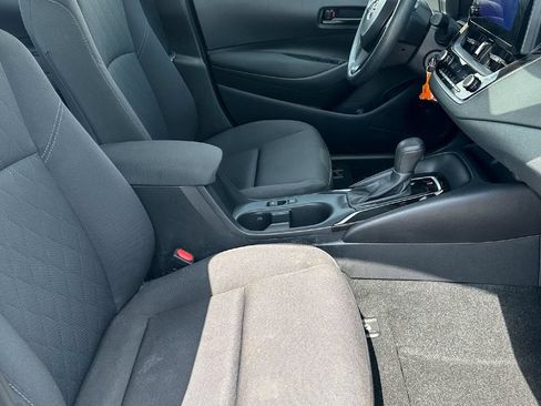 Used 2025 Toyota Corolla LE FWD image 21