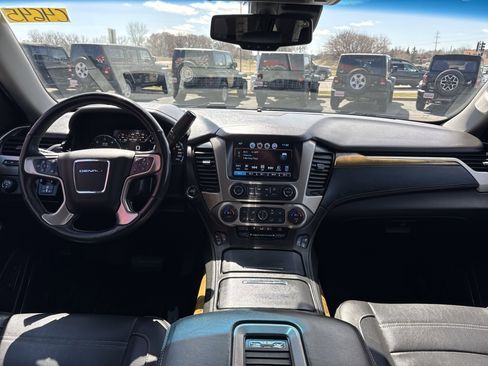 Used 2017 GMC Yukon Denali AWD/4WD image 30