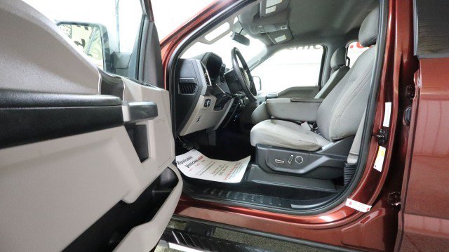Used 2016 Ford F150 XLT w/ Equipment Group 302A Luxury AWD/4WD image 9