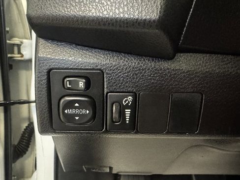 Used 2016 Toyota Corolla S FWD image 27