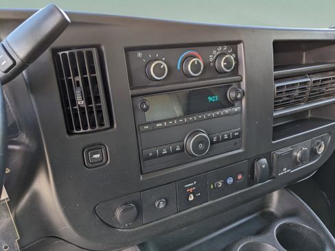 Used 2022 GMC Savana 3500 w/ Power Convenience Package image 13