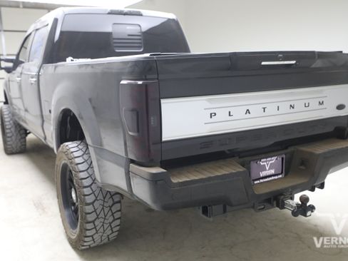 Used 2017 Ford F350 Platinum w/ Platinum Ultimate Package AWD/4WD image 2