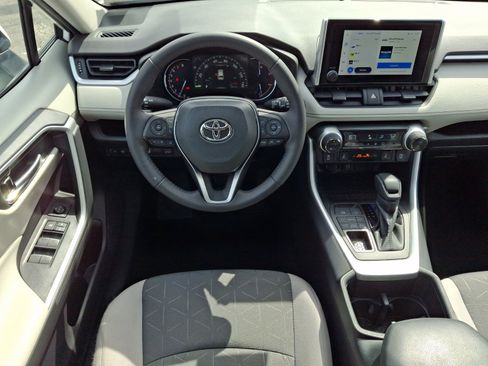 Used 2023 Toyota RAV4 XLE image 12