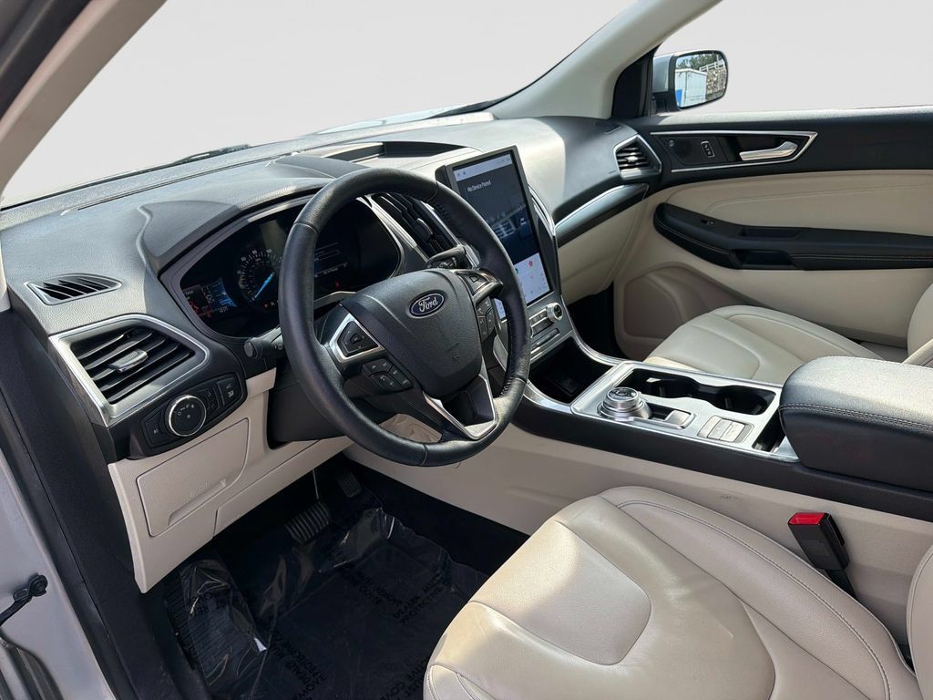 Used 2022 Ford Edge Titanium AWD/4WD image 22