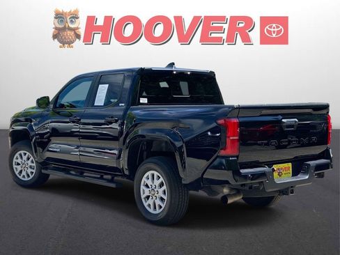 Used 2024 Toyota Tacoma SR5 w/ SR5 Upgrade Package RWD image 5