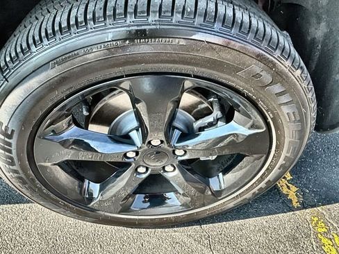 Used 2024 Jeep Grand Cherokee L Laredo image 14