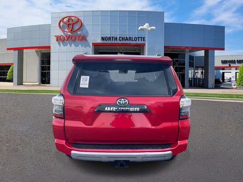 Used 2024 Toyota 4Runner TRD Off-Road Premium image 9