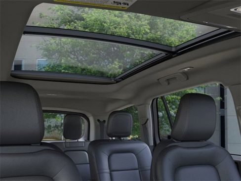 New 2026 Lincoln Aviator 2WD image 22