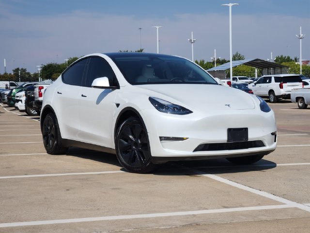Used 2025 Tesla Model Y Long Range AWD/4WD image 2