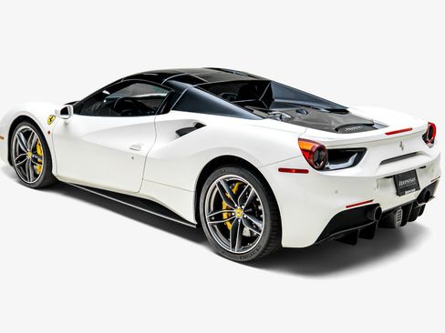 Used 2017 Ferrari 488 Spider RWD image 13