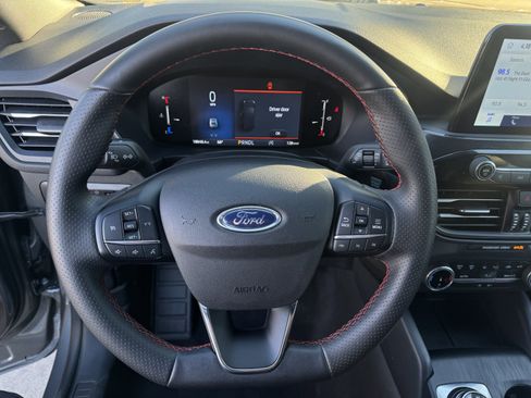 Certified 2025 Ford Escape ST-Line image 16