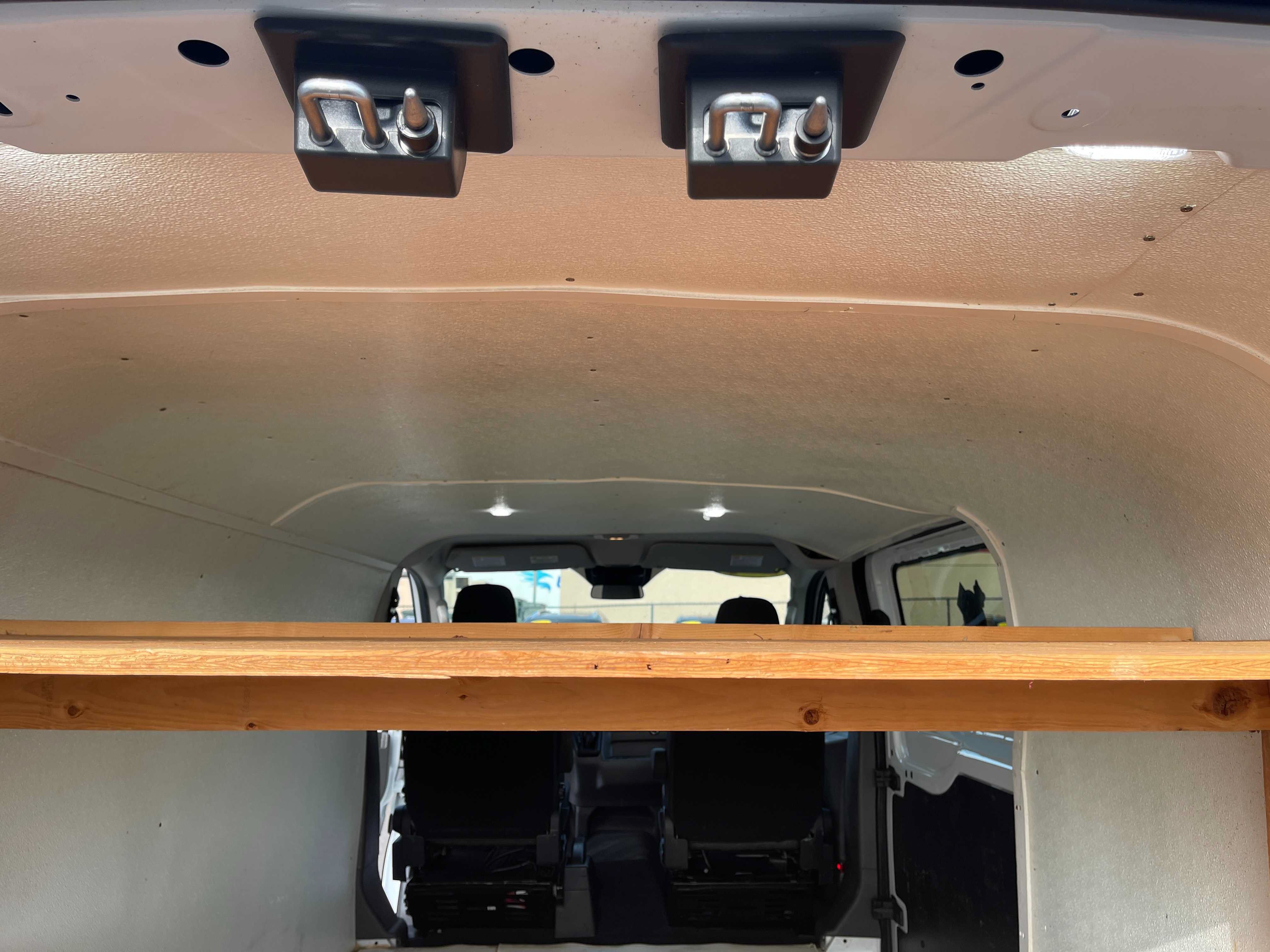 Used 2020 Ford Transit 250 Low Roof RWD image 10