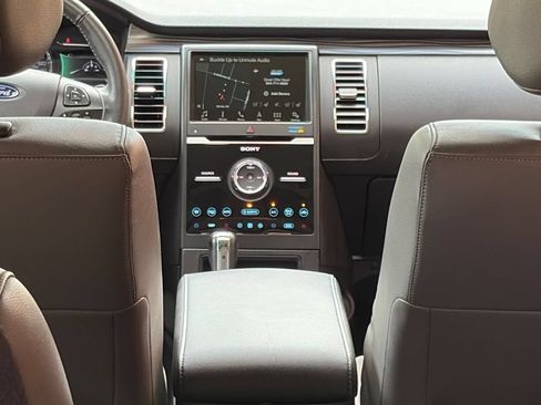 Used 2018 Ford Flex Limited w/ Equipment Group 303A AWD/4WD image 10