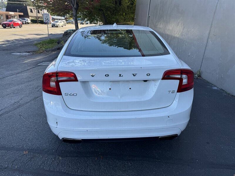 Used 2014 Volvo S60 T5 FWD image 4