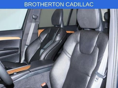 Used 2023 Volvo XC90 B5 Plus w/ Protection Package Premier image 21