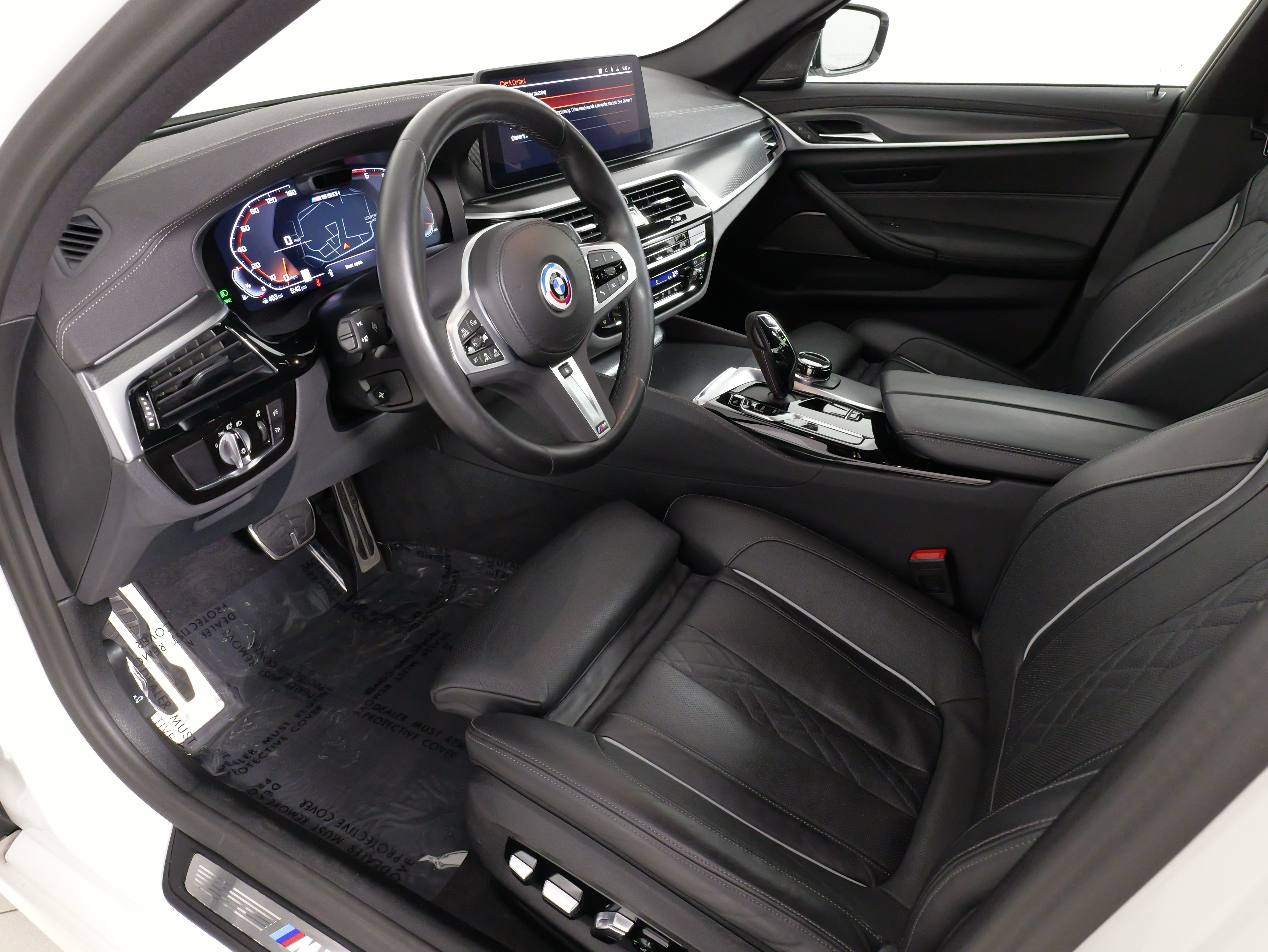 Used 2023 BMW M550i xDrive w/ Executive Package AWD/4WD image 31