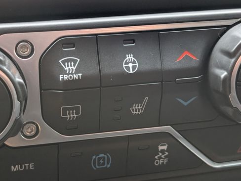 Used 2023 Jeep Wrangler Unlimited Rubicon 4xe w/ Steel Bumper Group image 31