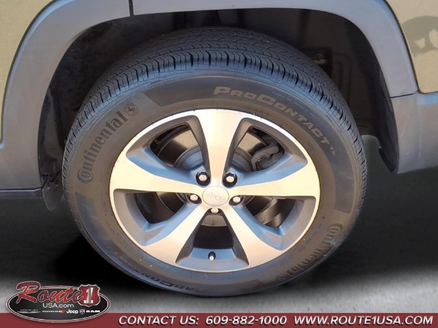 Used 2020 Jeep Cherokee Limited AWD/4WD image 8