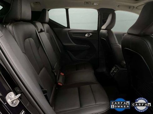 Used 2025 Volvo XC40 B5 Plus image 22