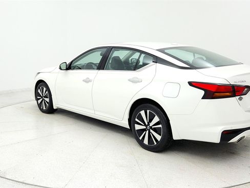 Used 2019 Nissan Altima 2.5 SL AWD/4WD image 3