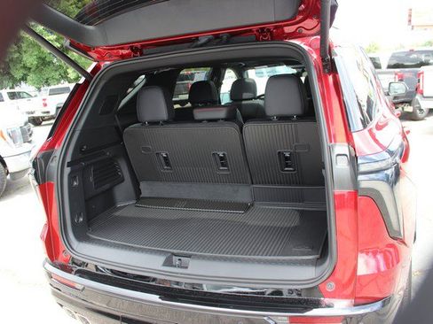 Used 2026 Chevrolet Traverse RS w/ LPO, Floor Liner Package AWD/4WD image 13
