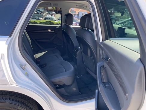 Used 2020 Audi Q5 e Premium w/ Convenience Package image 47