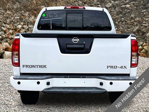 Used 2015 Nissan Frontier PRO-4X AWD/4WD image 4