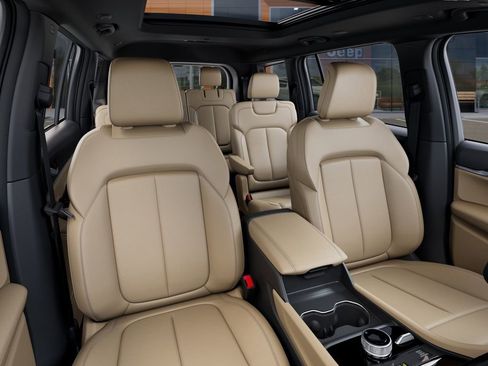 New 2025 Jeep Grand Cherokee L Limited AWD/4WD image 16