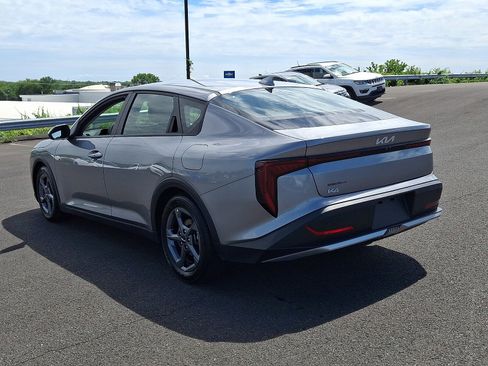 Used 2025 Kia K4 FWD image 4