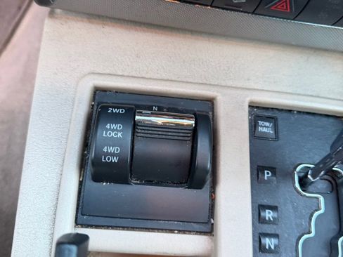 Used 2010 Jeep Liberty Sport w/ Popular Equipment Group AWD/4WD image 20