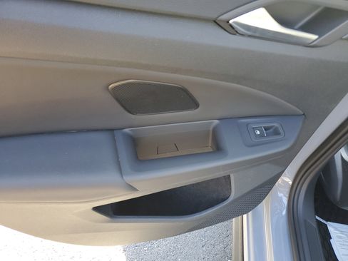 Used 2024 Volkswagen GTI SE image 28