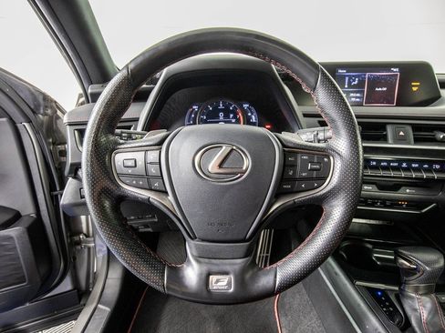 Used 2022 Lexus UX 200 F Sport image 19