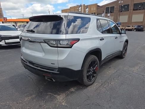 Used 2019 Chevrolet Traverse Premier w/ Redline Edition AWD/4WD image 7